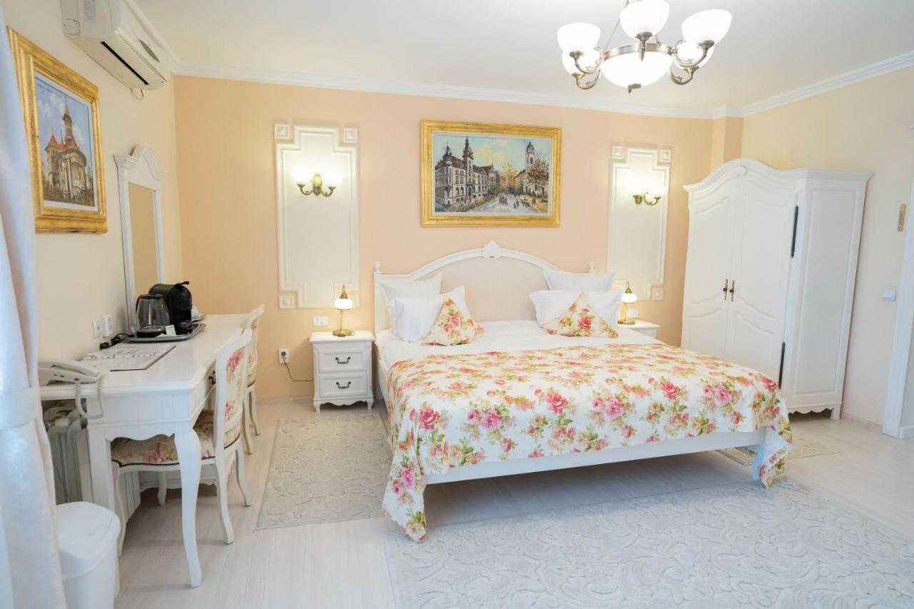 Villa Alice Suceava Exterior foto